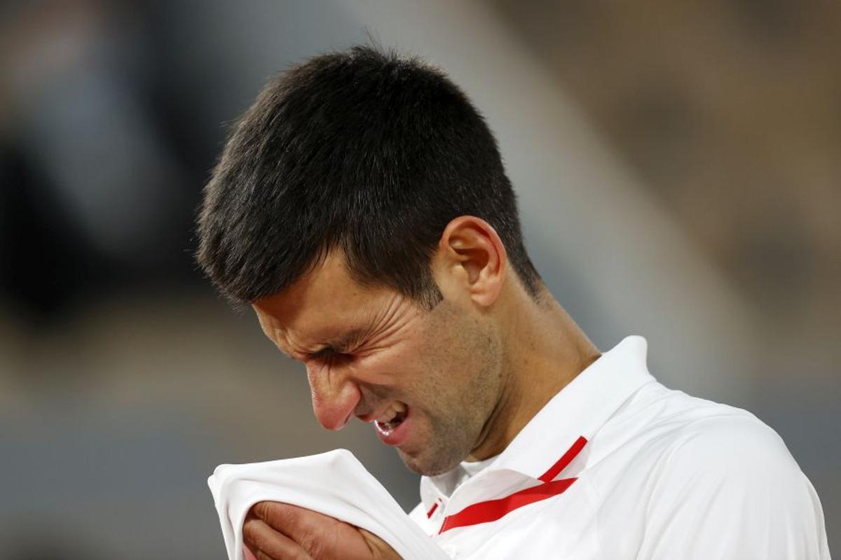 Roland Garros. Novak Djokovic, victorie cu mari emoții » A trecut peste accidentarea din primul set și s-a calificat în semifinale. Cine ia trofeul?