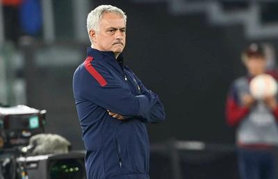 Mourinho, deranjat de arbitraj după AS Roma - Real Betis: „Pezzella trebuia eliminat. Este dureros, nu meritam să pierdem”