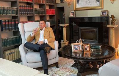 Ilie Dumitrescu, poveste fabuloasă la „Profu' de Sport” » Cum a intrat în lumea artei: „Am fost sensibil la frumos. Pot să scriu o carte cu ce am făcut eu la «Hanul cu Tei»”