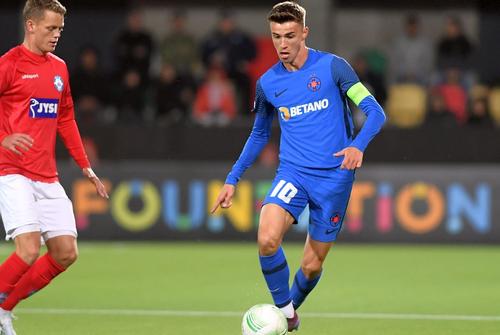 Tavi Popescu a primit tricoul cu numărul 10 la FCSB, însă traversează o ediție 2022-2023 sub așteptări / foto: Raed Krishan