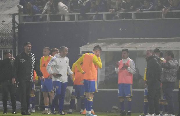Tragedie în Argentina! Un suporter și-a pierdut viața în incidentele de la Gimnasia - Boca Juniors. Partida a fost abandonată