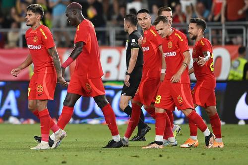Adrian Șut (24 de ani), mijlocașul central de la FCSB, nu a prins echipa de start în meciul cu FC Botoșani, în etapa #12 din SuperLiga/ foto: Imago Images