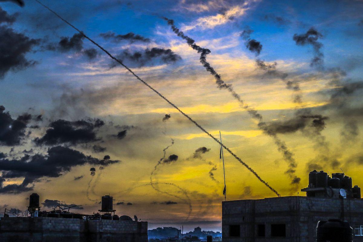 Israel a intrat în „stare de război”! 5.000 de rachete lansate sâmbătă dimineață de Hamas