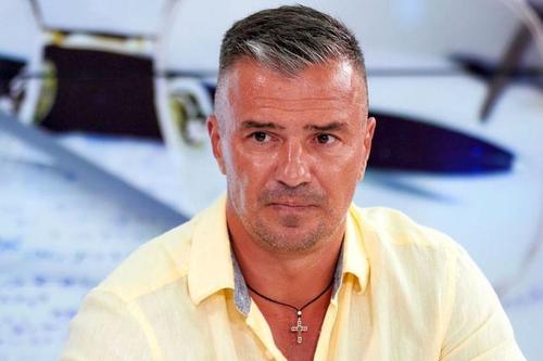 Fostul atacant al Rapidului, Daniel Pancu (46 de ani), crede că formația din Giulești ar trebui să-l achiziționeze definitiv pe mijlocașul central Cătălin Cîrjan (20 de ani), împrumutat de bucureșteni de la Arsenal.