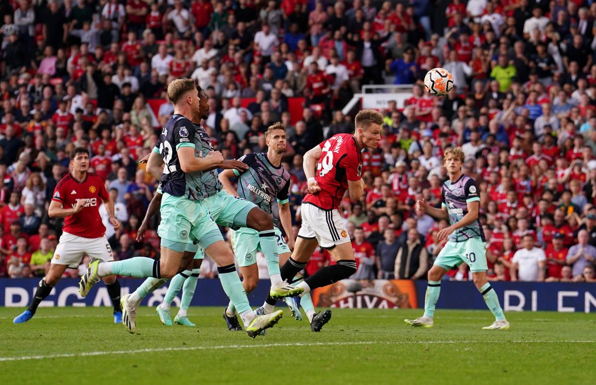Manchester United - Brentford 2-1. McTominay întoarce incredibil scorul în prelungiri, după o nouă gafă a lui Onana