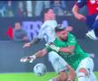 Giroud blocându-l pe Pușcaș în minutul 104