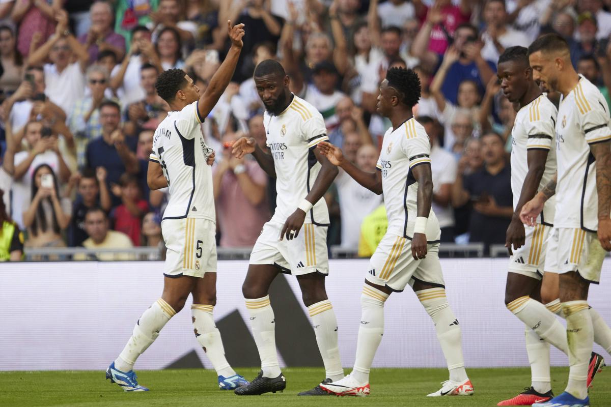 Real Madrid, show înainte de pauza La Liga! Bellingham, Vinicius și Valverde s-au distrat cu Osasuna