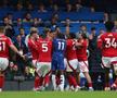 Scandal de amploare în timpul meciului din Premier League » Starul lui Chelsea, surprins când își lovește cu palma peste față un adversar