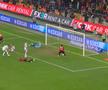 Alex Maxim, gol contra lui Besiktas