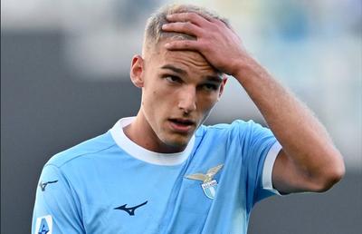 Calvarul trăit de un fotbalist bolnav de mononucleoză: „Am înnebunit cu ochii doar în tavan două săptămâni!”
