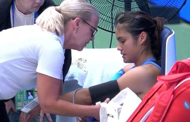 Emma Răducanu, ultima victimă a condițiilor meteo din China » Britanica a abandonat după sfatul medicilor