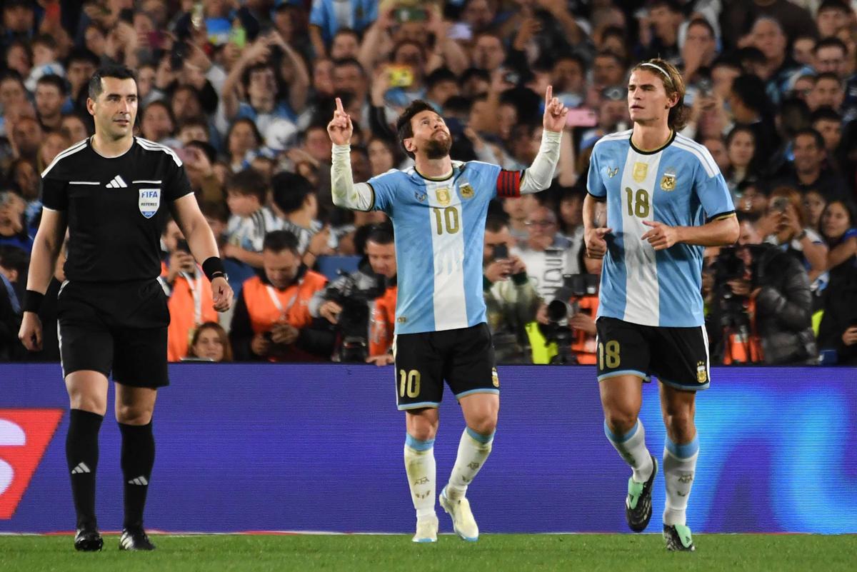 AD10S! Messi, pentru ultima dată » Și-a luat „la revedere” de la Argentina cu gol și două pase decisive, într-o noapte copleșitoare pe „El Monumental”