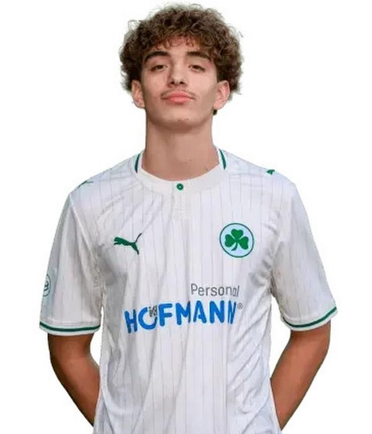 Constantin Sanchez are 16 ani și joacă la echipa U17 a lui Greuther Furth