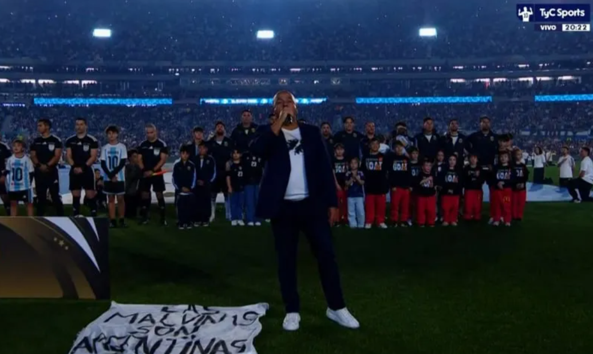 Bannerul interzis care a reapărut la despărțirea lui Messi! Leo n-a mai putut cânta imnul și a izbucnit în lacrimi