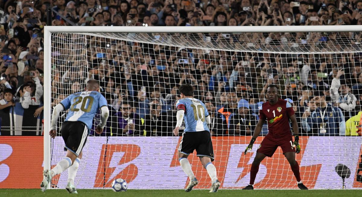 AD10S! Messi, pentru ultima dată » Și-a luat „la revedere” de la Argentina cu gol și două pase decisive, într-o noapte copleșitoare pe „El Monumental”