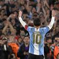 AD10S! Messi, pentru ultima dată » Și-a luat „la revedere” de la Argentina cu gol și două pase decisive, într-o noapte copleșitoare pe „El Monumental” // foto: Imago