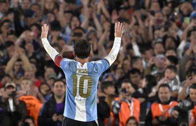 AD10S! Messi, pentru ultima dată » Și-a luat „la revedere” de la Argentina cu gol și două pase decisive, într-o noapte copleșitoare pe „El Monumental”