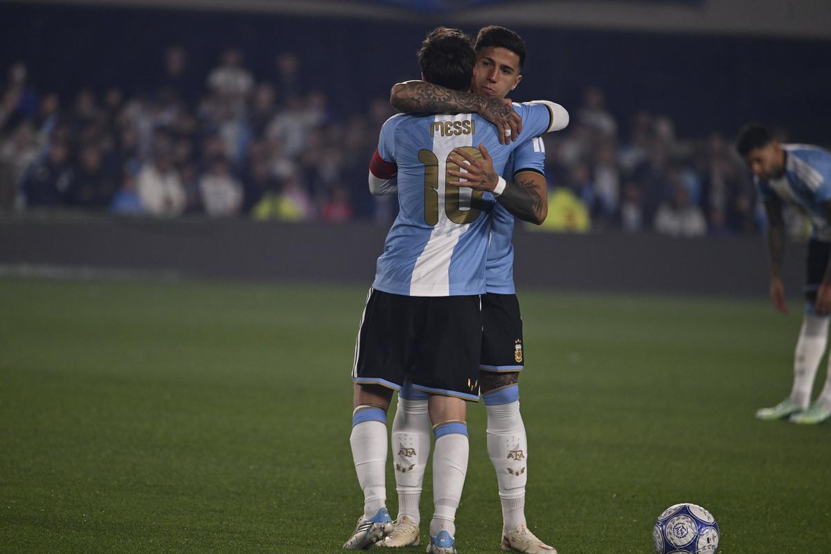 AD10S! Messi, pentru ultima dată » Și-a luat „la revedere” de la Argentina cu gol și două pase decisive, într-o noapte copleșitoare pe „El Monumental”