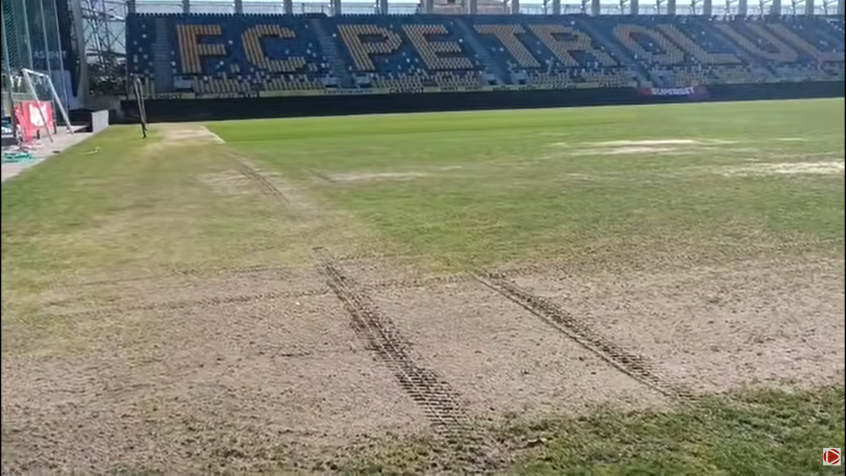 Cum se prezintă gazonul de la Ploiești, cu 10 zile înainte de meciul cu Sepsi