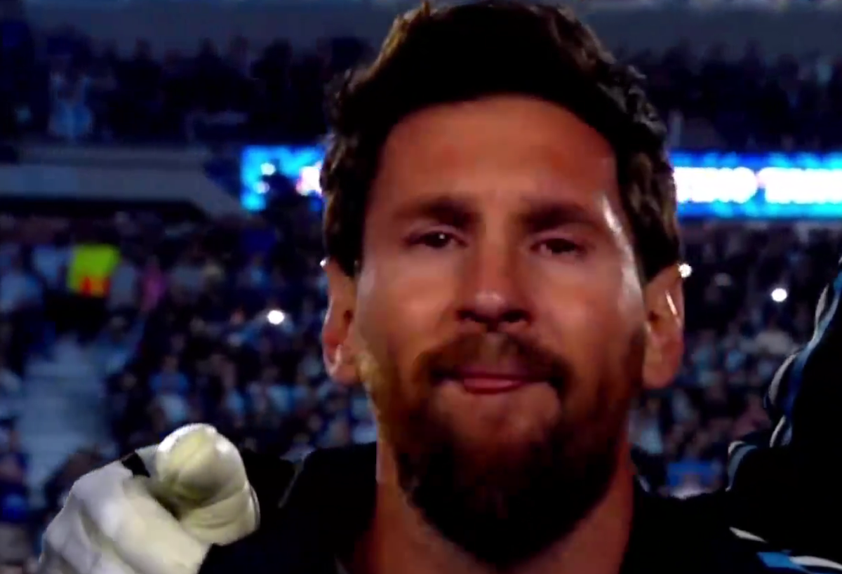 Bannerul interzis care a reapărut la despărțirea lui Messi! Leo n-a mai putut cânta imnul și a izbucnit în lacrimi