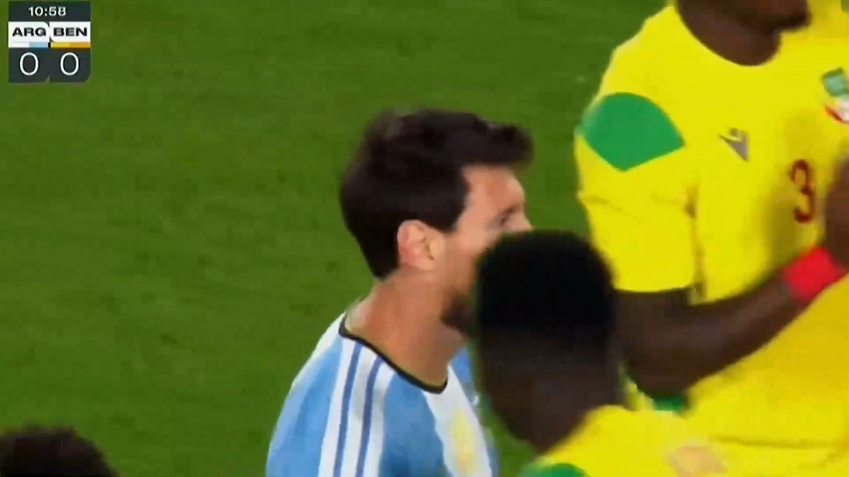 De ce nu poate Argentina să retragă tricoul cu numărul 10 purtat de Lionel Messi