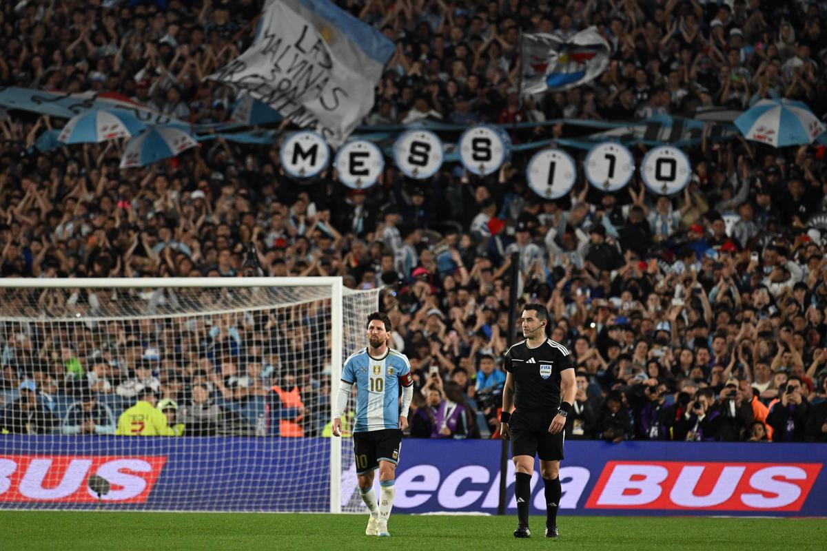 Superliga, reprezentată la retragerea lui Messi » Un jucător din campionatul nostru și un fost petrolist au evoluat pe „El Monumental”