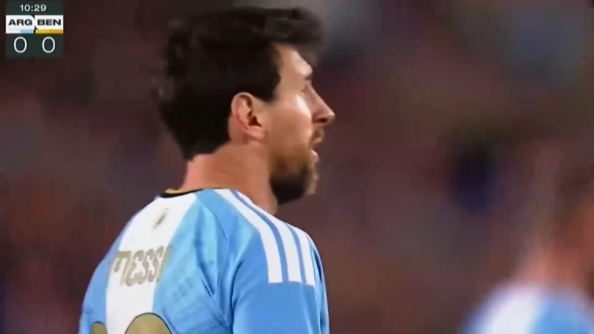 De ce nu poate Argentina să retragă tricoul cu numărul 10 purtat de Lionel Messi