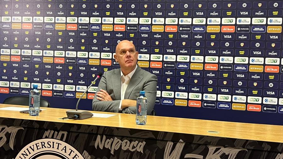 Neven Spahija, la conferința de presă/Foto: David Istrate (GSP.ro) U-BT Cluj-Napoca, revenire de excepție în BTarena și victorie cu vicecampioana Italiei, în fața a peste 6000 de spectatori