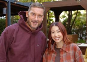 Surpriză! Francesco Totti a venit în România și s-a fotografiat alături de o artistă în vogă : „Nu în fiecare zi...”