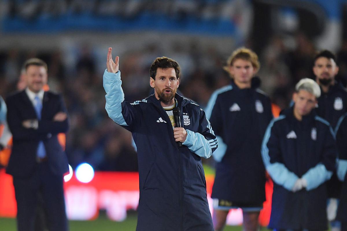 Leo Messi, așa cum nu l-ai văzut niciodată » Vizibil emoționat la ultimul meci pentru Argentina: „Nu vreau să părăsesc terenul. Vă iubesc!”