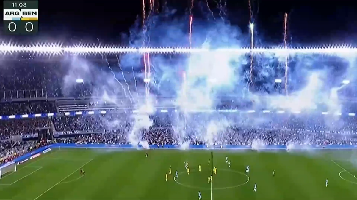 Moment neașteptat în minutul 10: Lionel Messi, surprins pe teren la retragerea din naționala Argentinei
