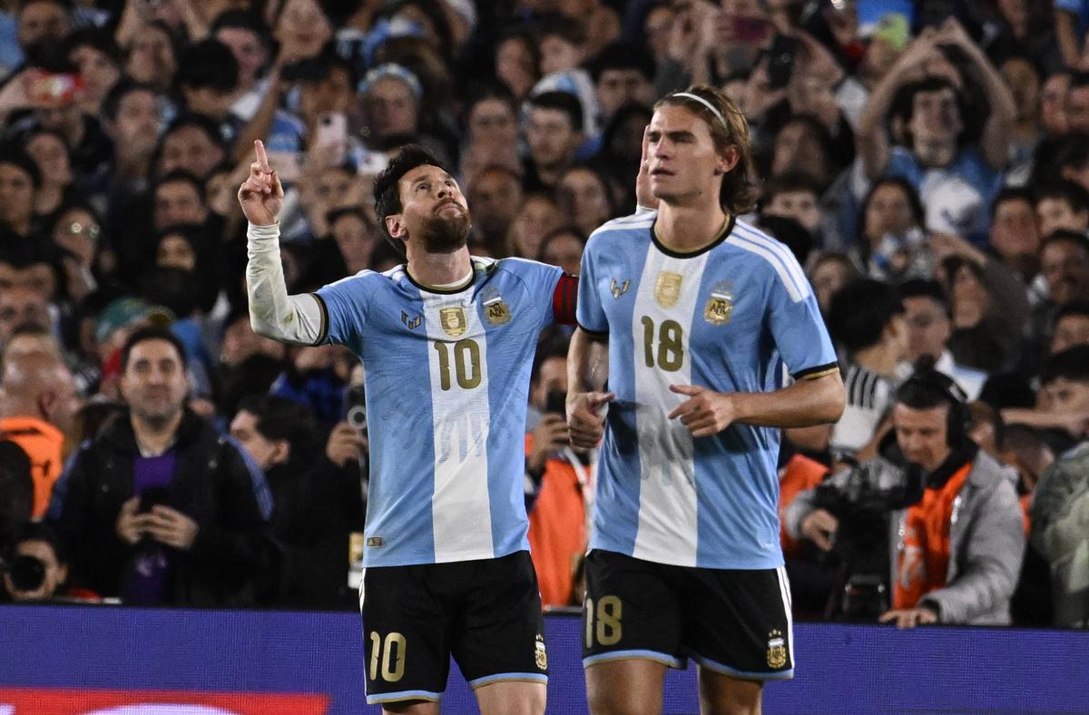 Superliga, reprezentată la retragerea lui Messi » Un jucător din campionatul nostru și un fost petrolist au evoluat pe „El Monumental”