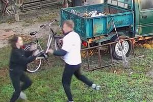 I-a adus soției flori, apoi s-a împușcat în cap! Dezvăluiri cutremurătoare din ziua în care arbitrul Gheorghe Moldovan s-a omorât: „Fetițele stăteau și priveau”