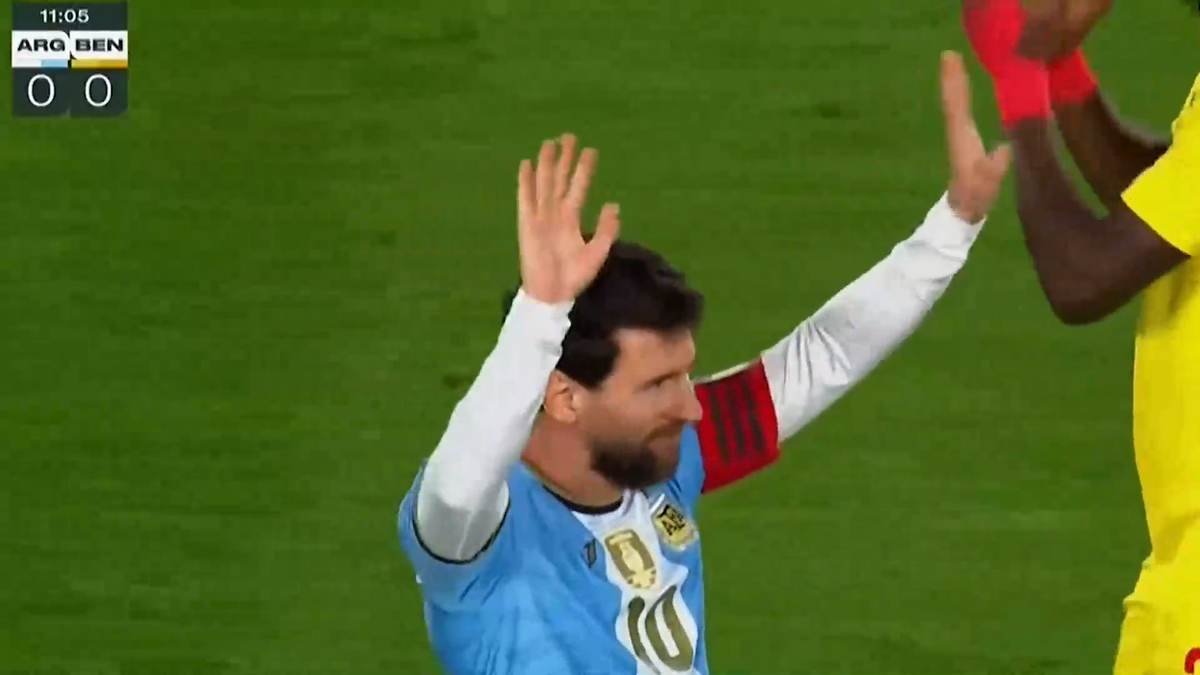 Moment special pentru Messi în minutul 10 al meciului Argentina - Benin