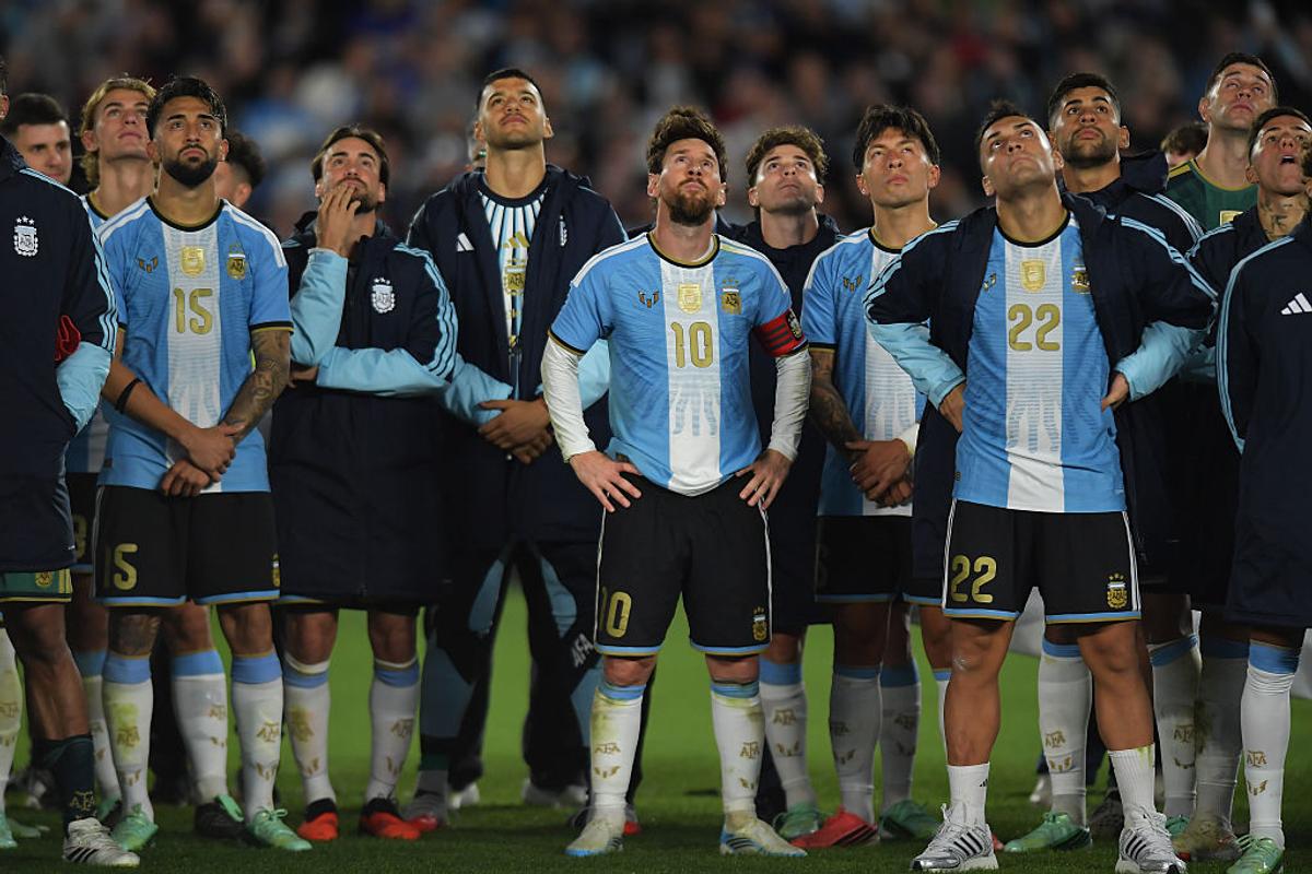 Leo Messi, așa cum nu l-ai văzut niciodată » Vizibil emoționat la ultimul meci pentru Argentina: „Nu vreau să părăsesc terenul. Vă iubesc!”