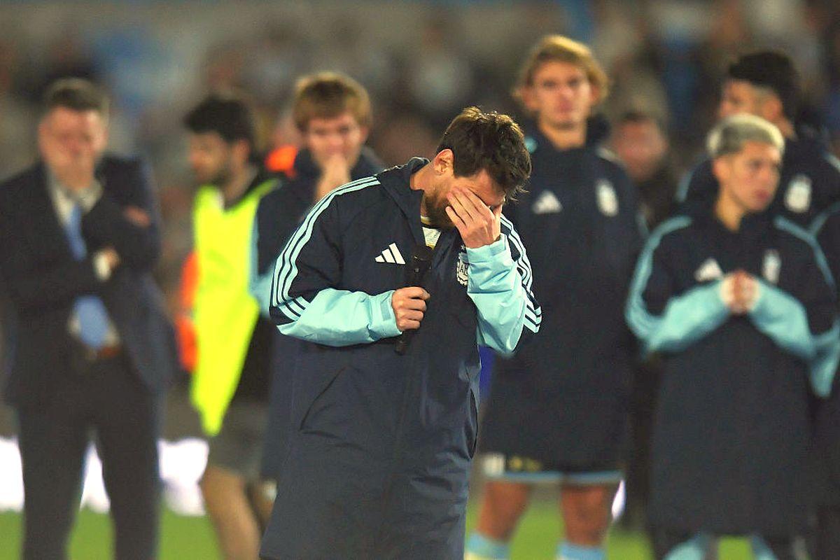 Leo Messi, așa cum nu l-ai văzut niciodată » Vizibil emoționat la ultimul meci pentru Argentina: „Nu vreau să părăsesc terenul. Vă iubesc!”