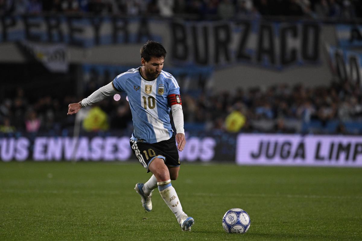 Superliga, reprezentată la retragerea lui Messi » Un jucător din campionatul nostru și un fost petrolist au evoluat pe „El Monumental”