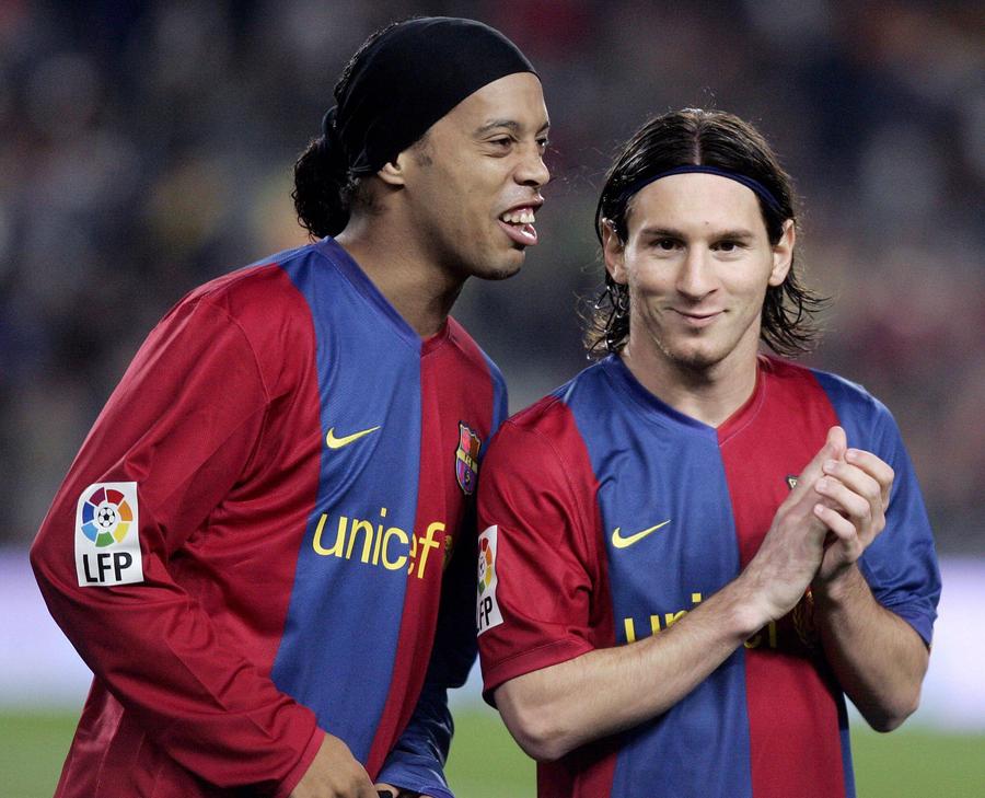 Leo Messi și Ronaldinho // foto: Imago „Frate, ai făcut lumea să zâmbească!” » Mesajul superb al lui Ronaldinho pentru Messi