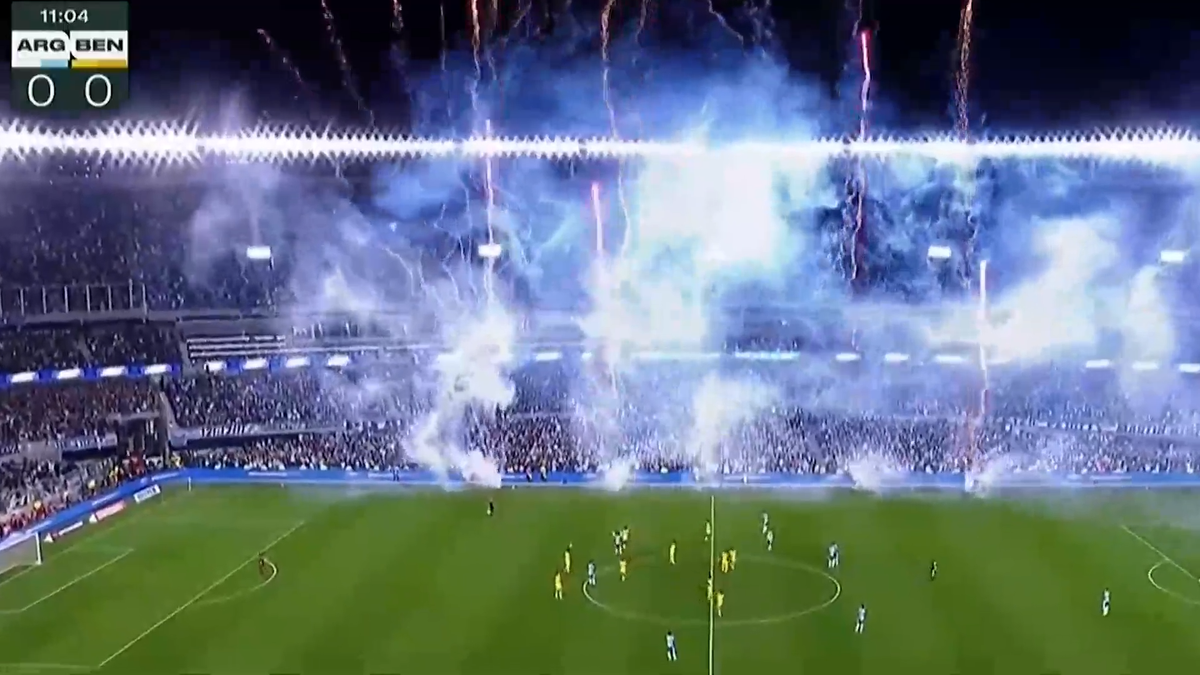 Moment special pentru Messi în minutul 10 al meciului Argentina - Benin