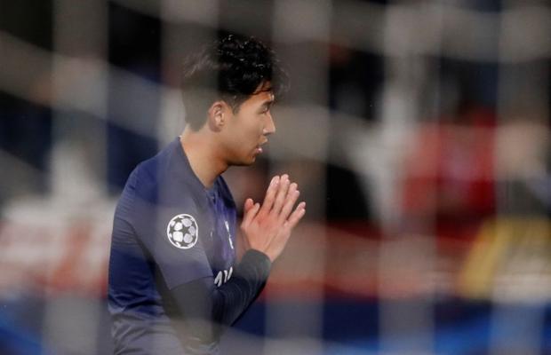 STEAUA ROȘIE - TOTTENHAM 0-4 // FOTO+VIDEO Gestul care a emoționat lumea fotbalului » Son și-a lipit mâinile, ca într-o rugăciune: „Acest gol e pentru tine, André!”