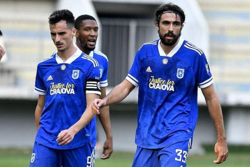 Jucătorii de la FC U Craiova l-au omagiat pe Adrian Păunescu