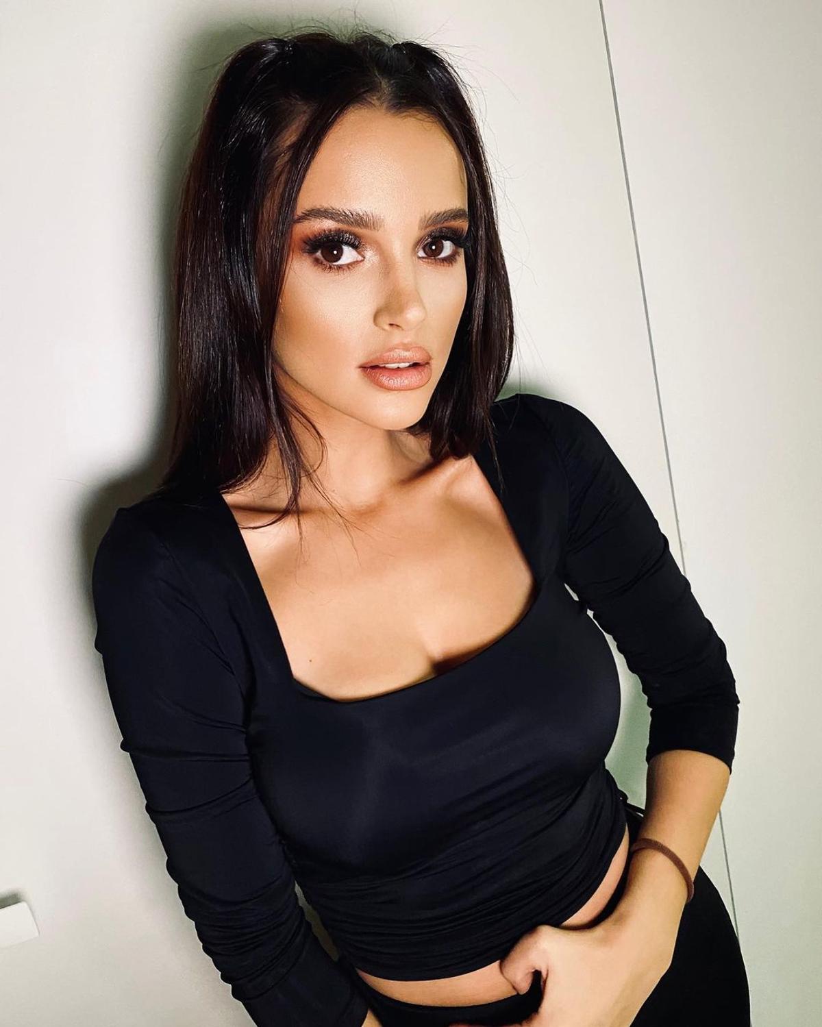 FOTO Bianca sau Kim Kardashian? Poze de senzație ale soției lui Steliano Filip