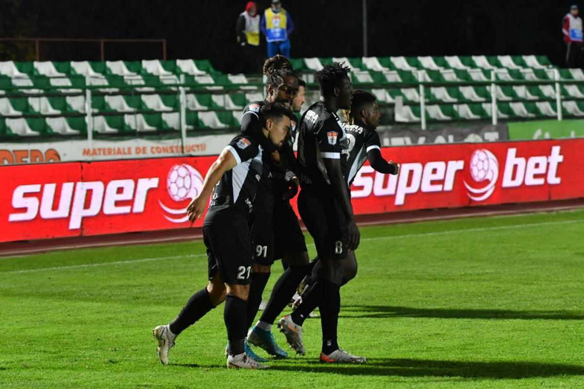Hermannstadt și-a luat atacant de 1,90m! A fost titular cu Tottenham în Europa League