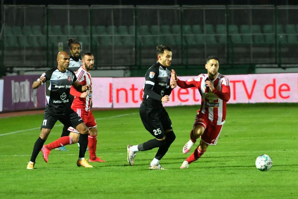 Hermannstadt și-a luat atacant de 1,90m! A fost titular cu Tottenham în Europa League