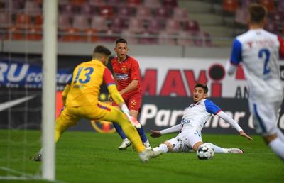 VIDEO+FOTO Sergiu Buș, ratare incredibilă în FCSB - FC Botoșani » Man l-a salvat pe respingere