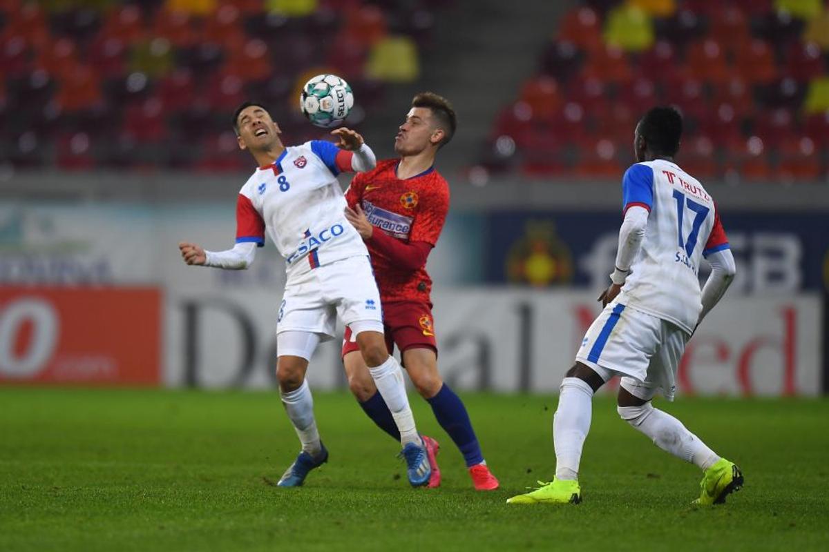 VIDEO+FOTO Sergiu Buș, ratare incredibilă în FCSB - FC Botoșani » Man l-a salvat pe respingere
