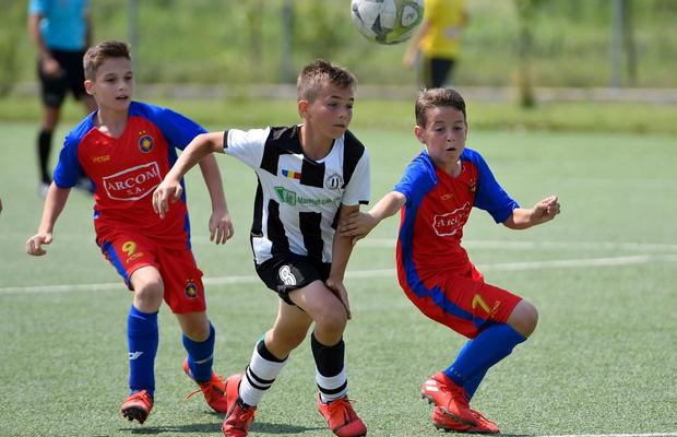 Academiile vor decide licenţele de Liga 1 » FRF schimbă regulamentul!