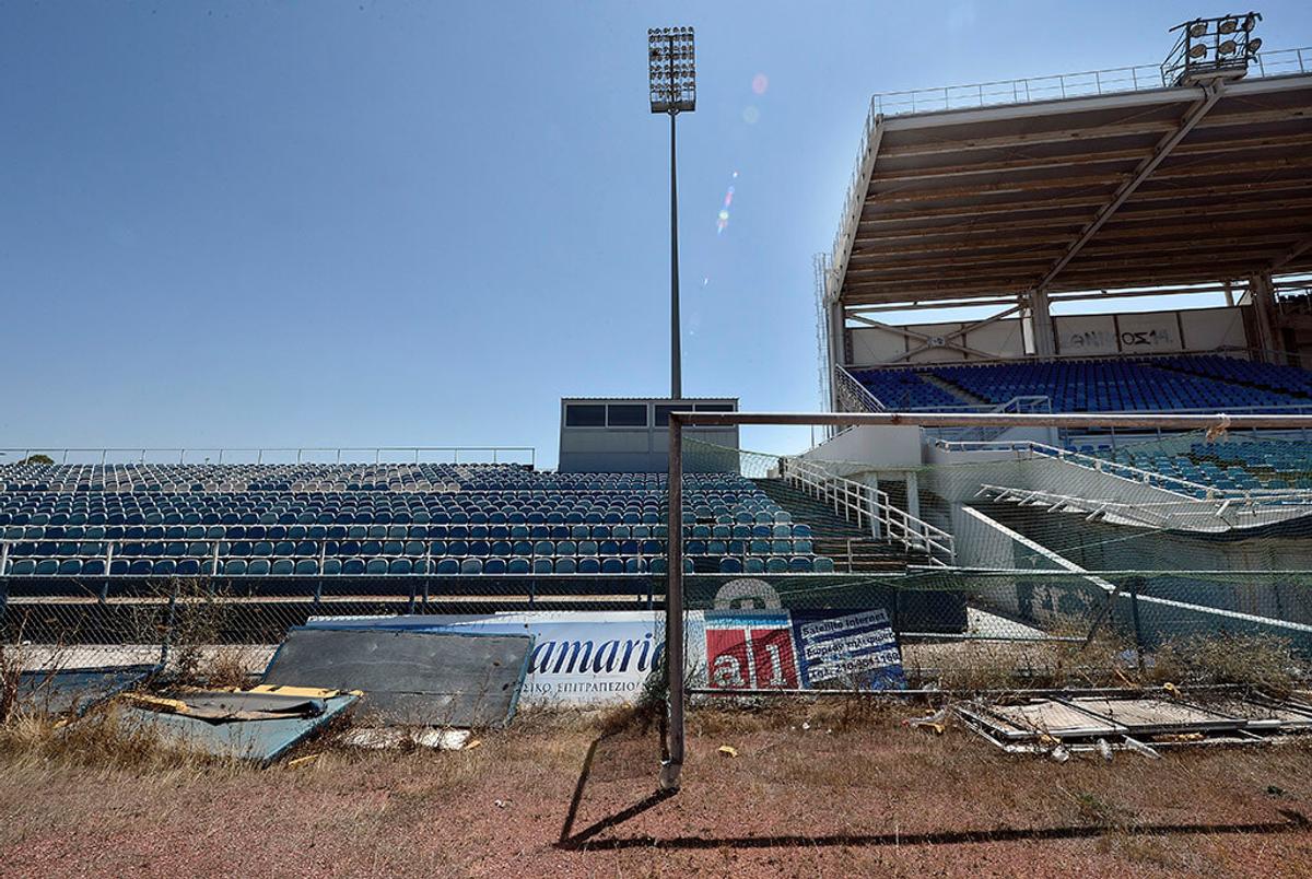 Nu doar în România dispar stadioane » Cum arată mai multe mari arene din toate colţurile lumii lăsate de izbelişte