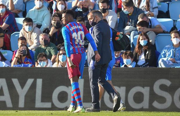 Ansu Fati, ruptură: va sta pe margine o lună » Xavi găsește 11 jucători accidentați la Barcelona!