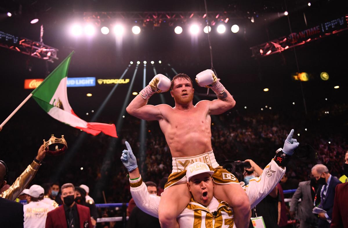 Canelo Alvarez - Caleb Plant